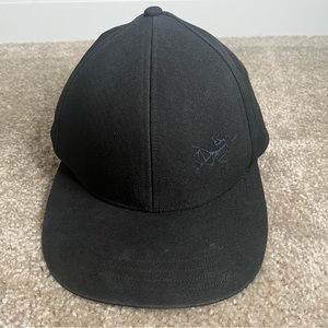 Arc'teryx Logo Hat Black Cap One Size Fits All, Stretchy Material